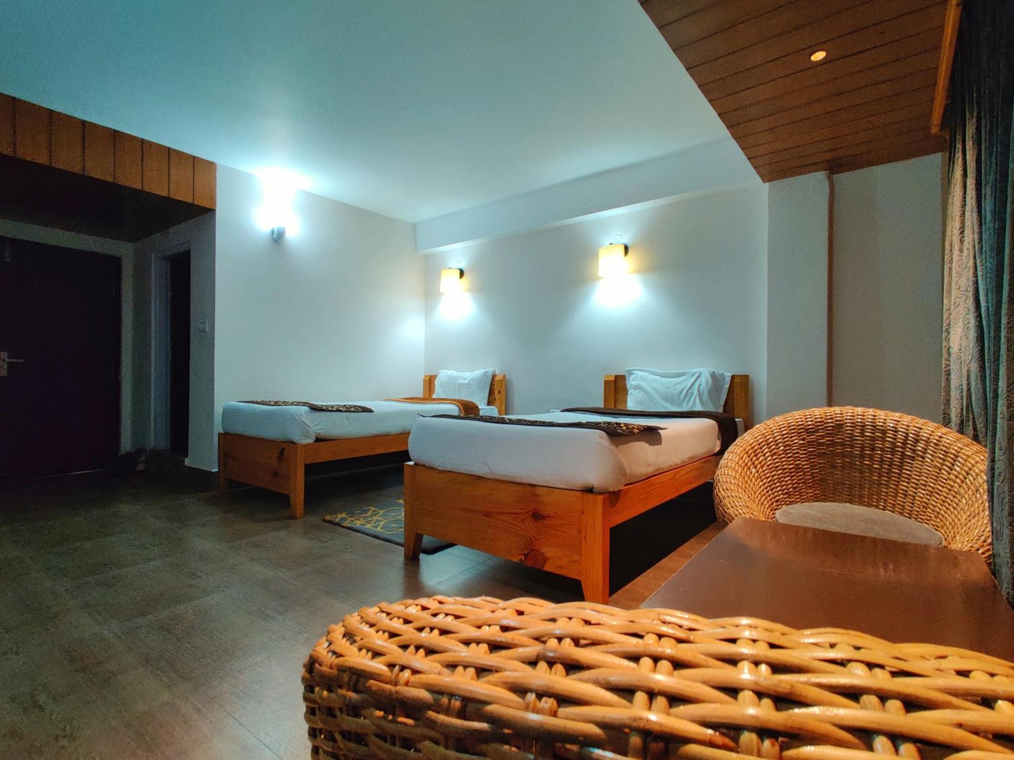 Hotel Vajra Tavang Kültér fotó