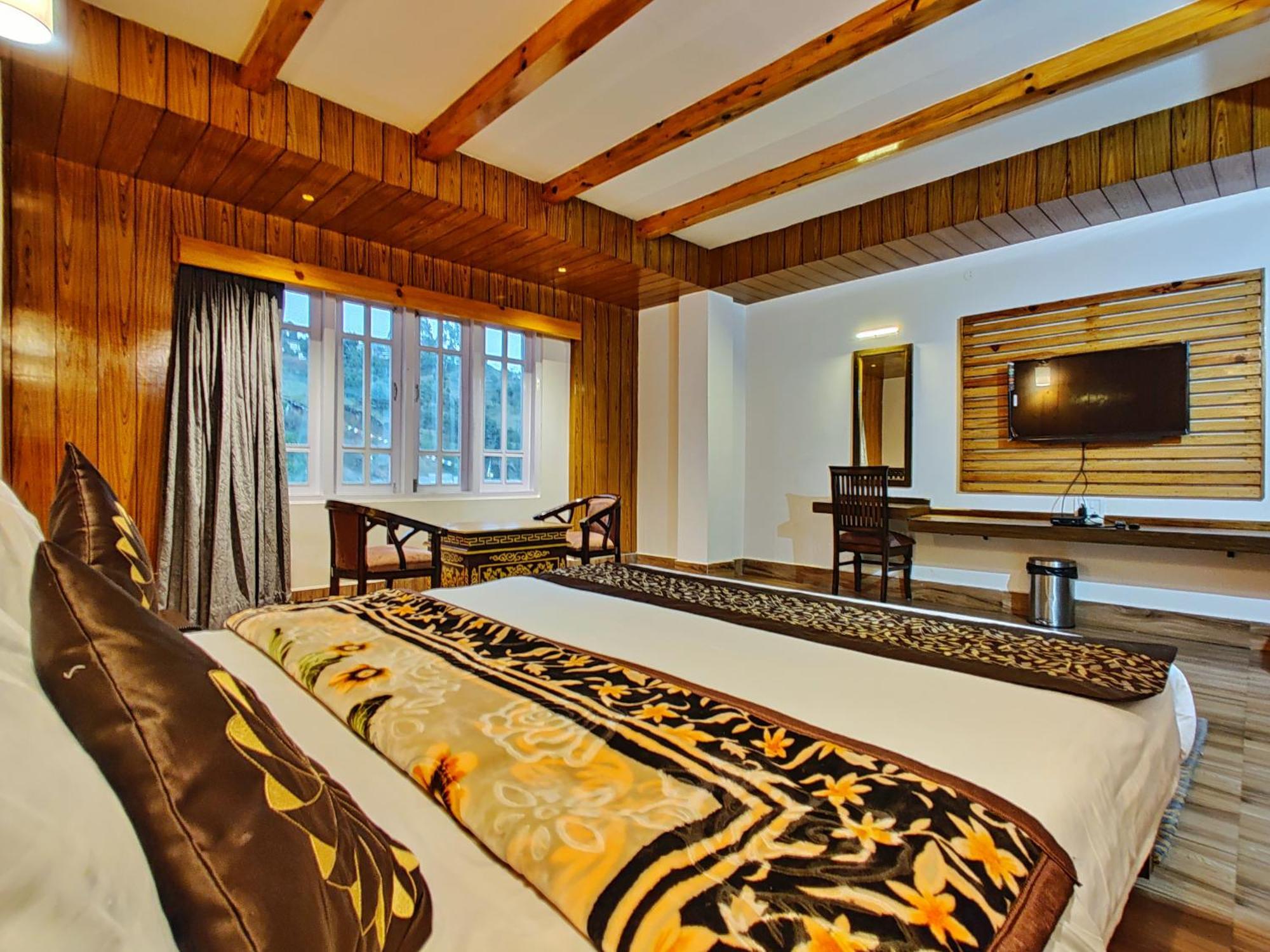 Hotel Vajra Tavang Kültér fotó