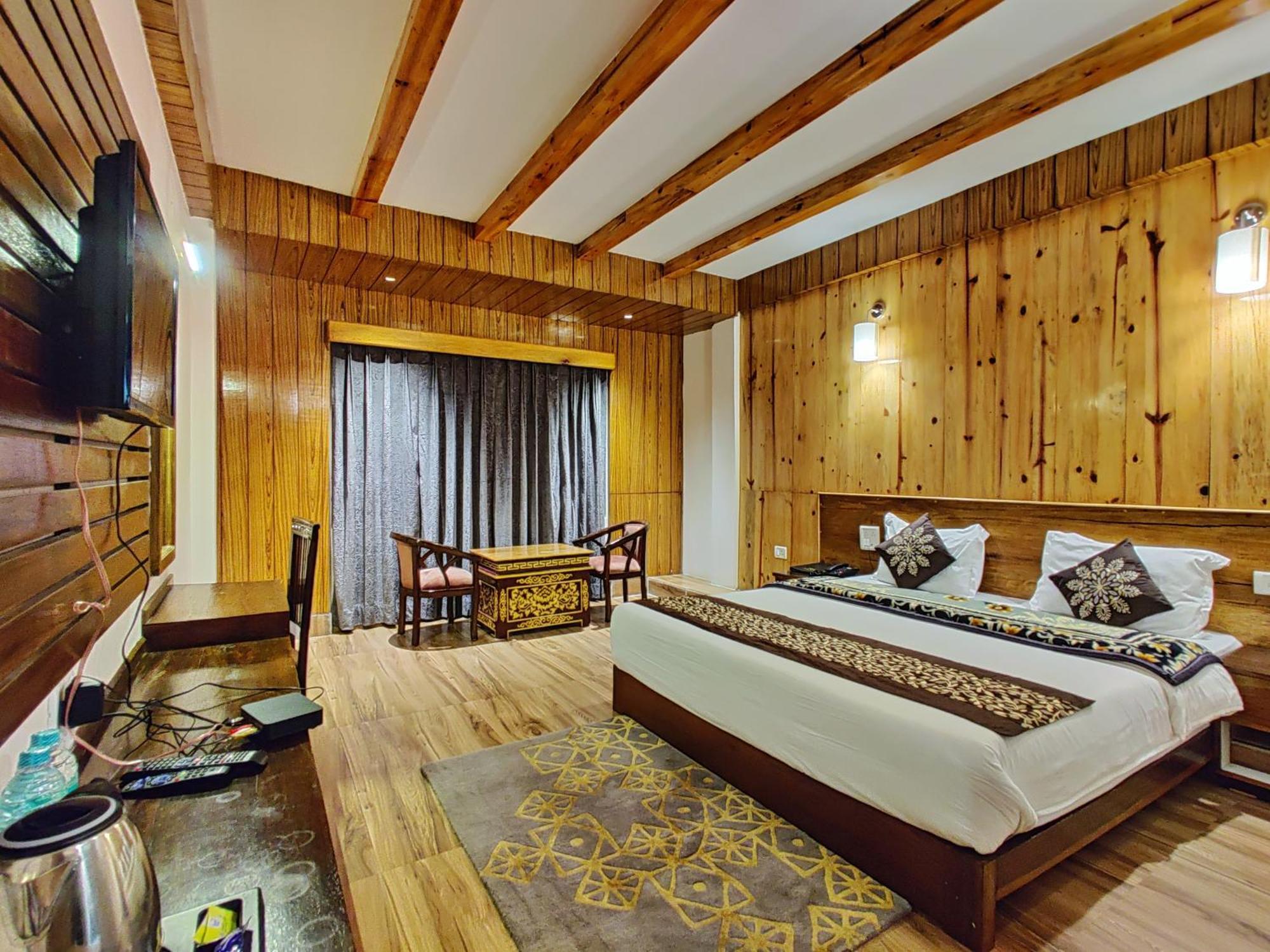Hotel Vajra Tavang Kültér fotó