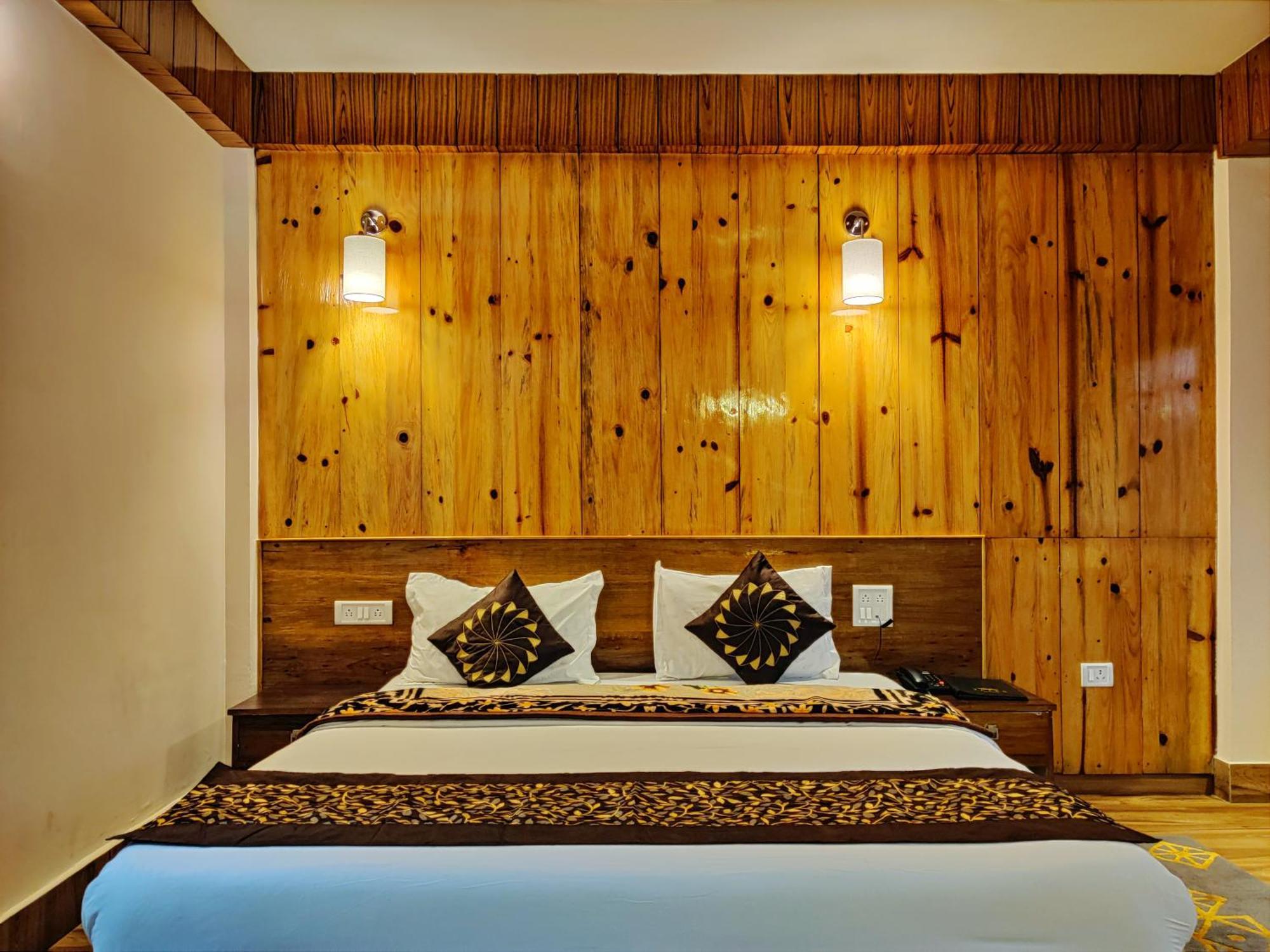 Hotel Vajra Tavang Kültér fotó