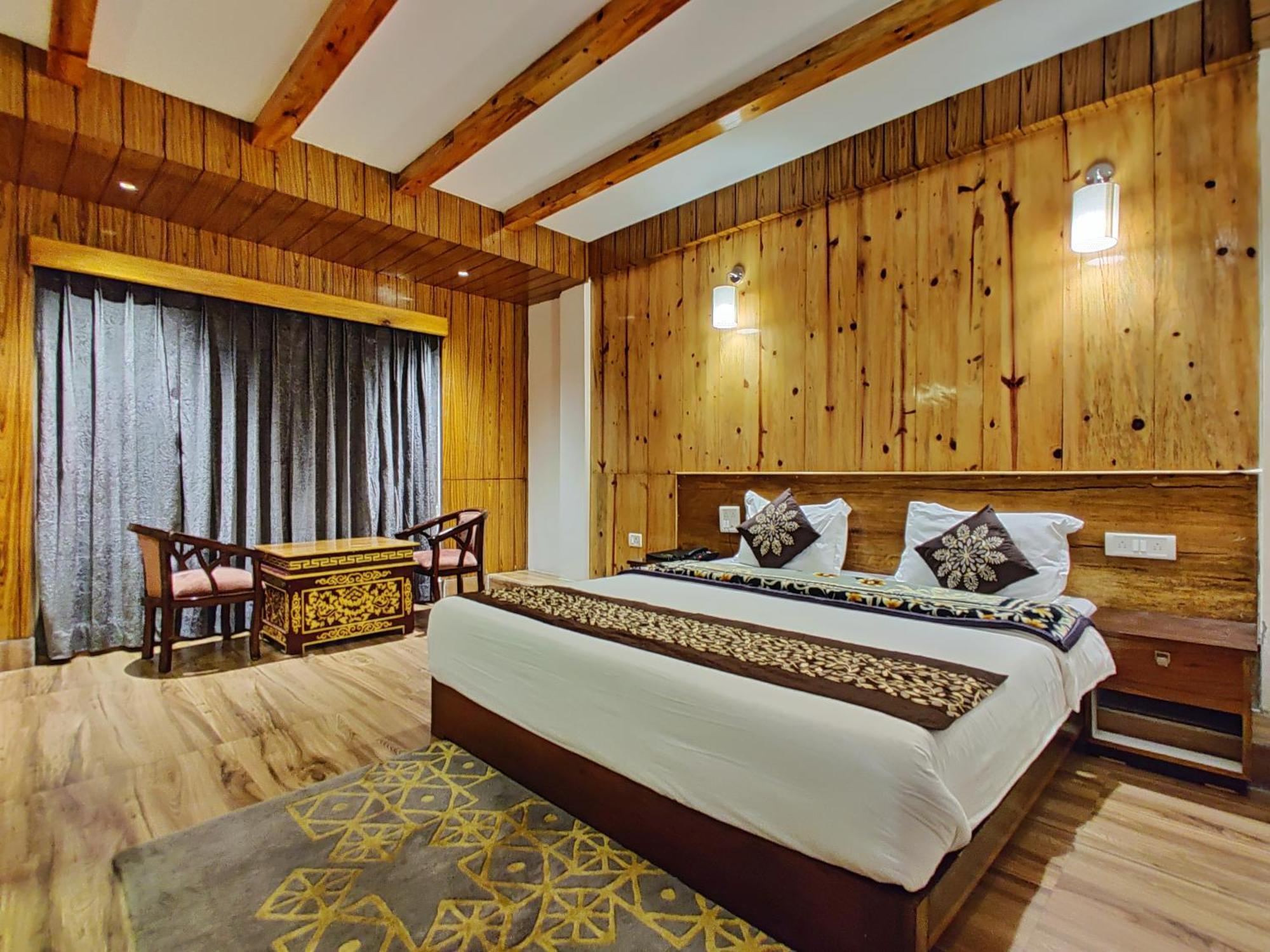 Hotel Vajra Tavang Kültér fotó